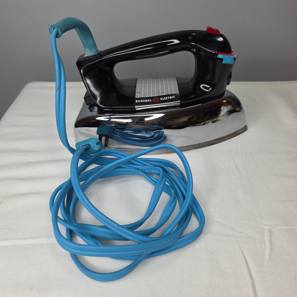 Vtg General Electric GE Steam & Dry Iron Black Silver Blue Cord MCM WORKS